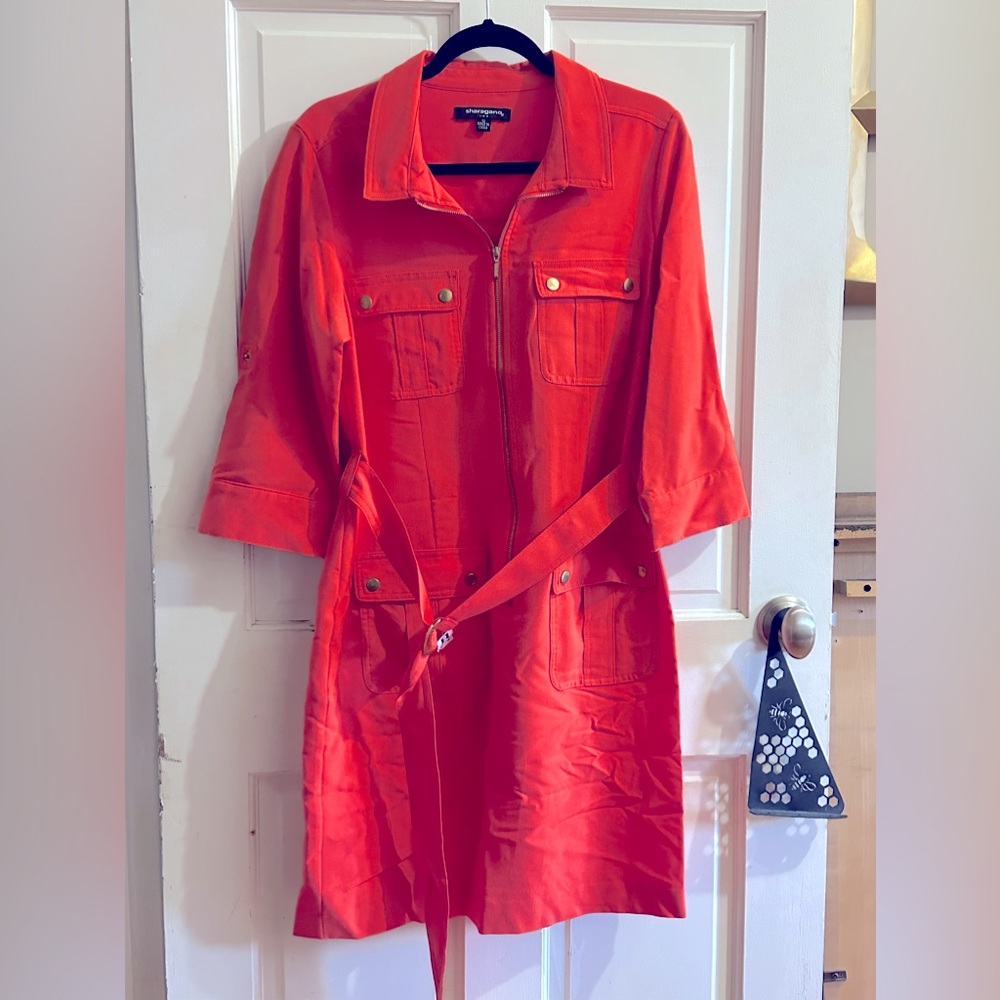 Casual Orange dress with gold buttons and zipper. Worn once